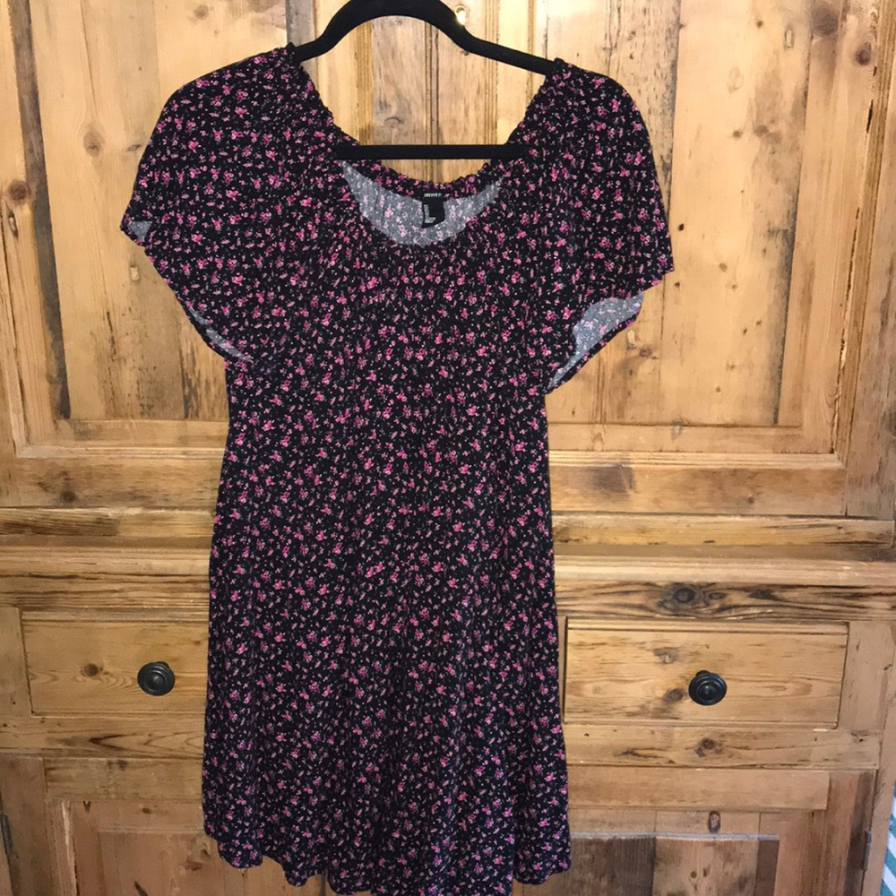 short sleeve dress